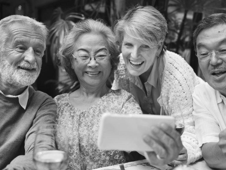 How Social Connections Keep Seniors Happy, Healthy and Living Longer